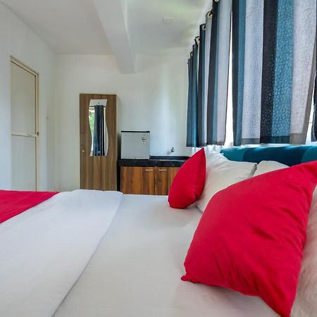 Morjim Sea Waves-Beach Front Hotel Εξωτερικό φωτογραφία