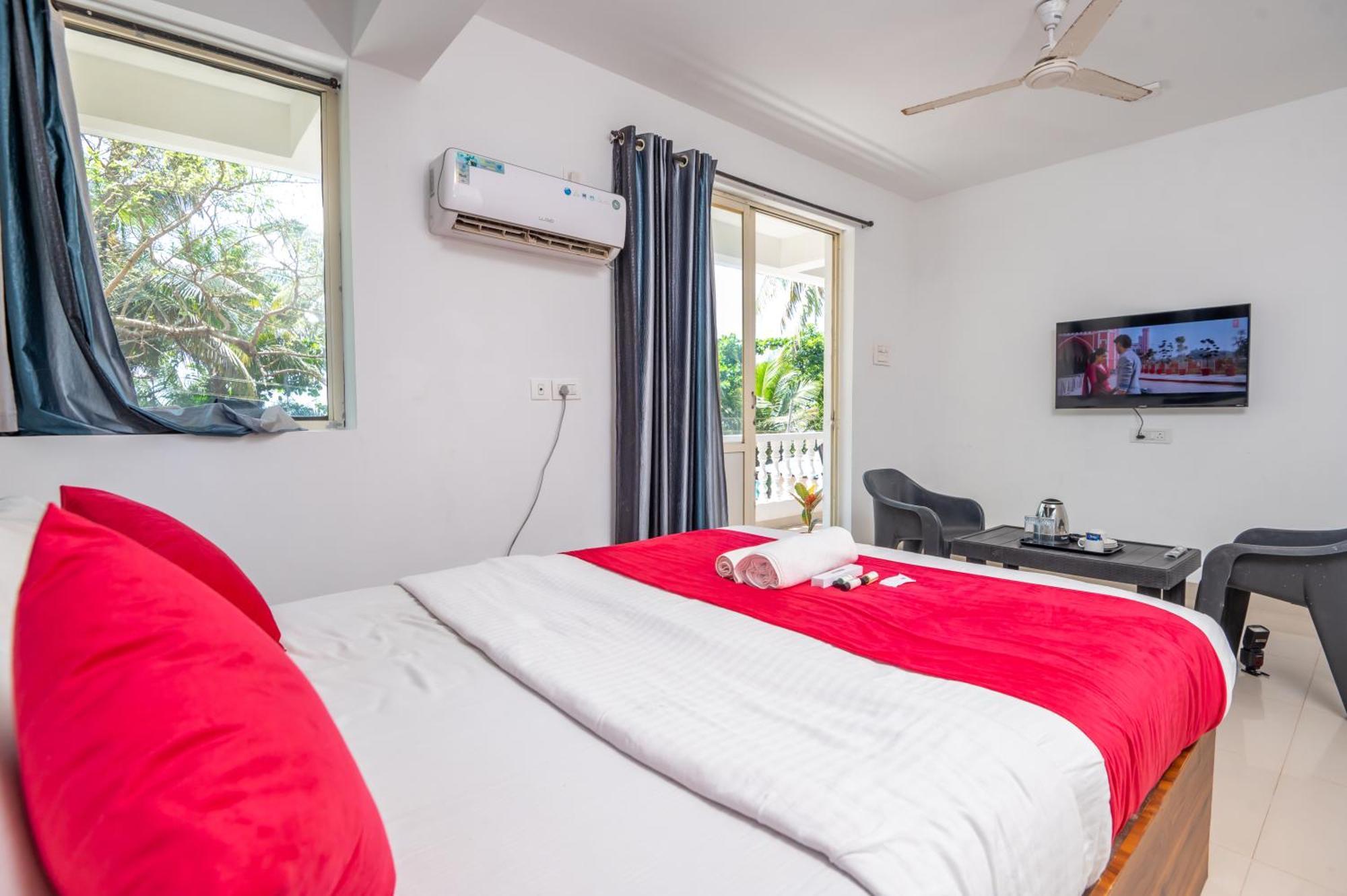 Morjim Sea Waves-Beach Front Hotel Εξωτερικό φωτογραφία