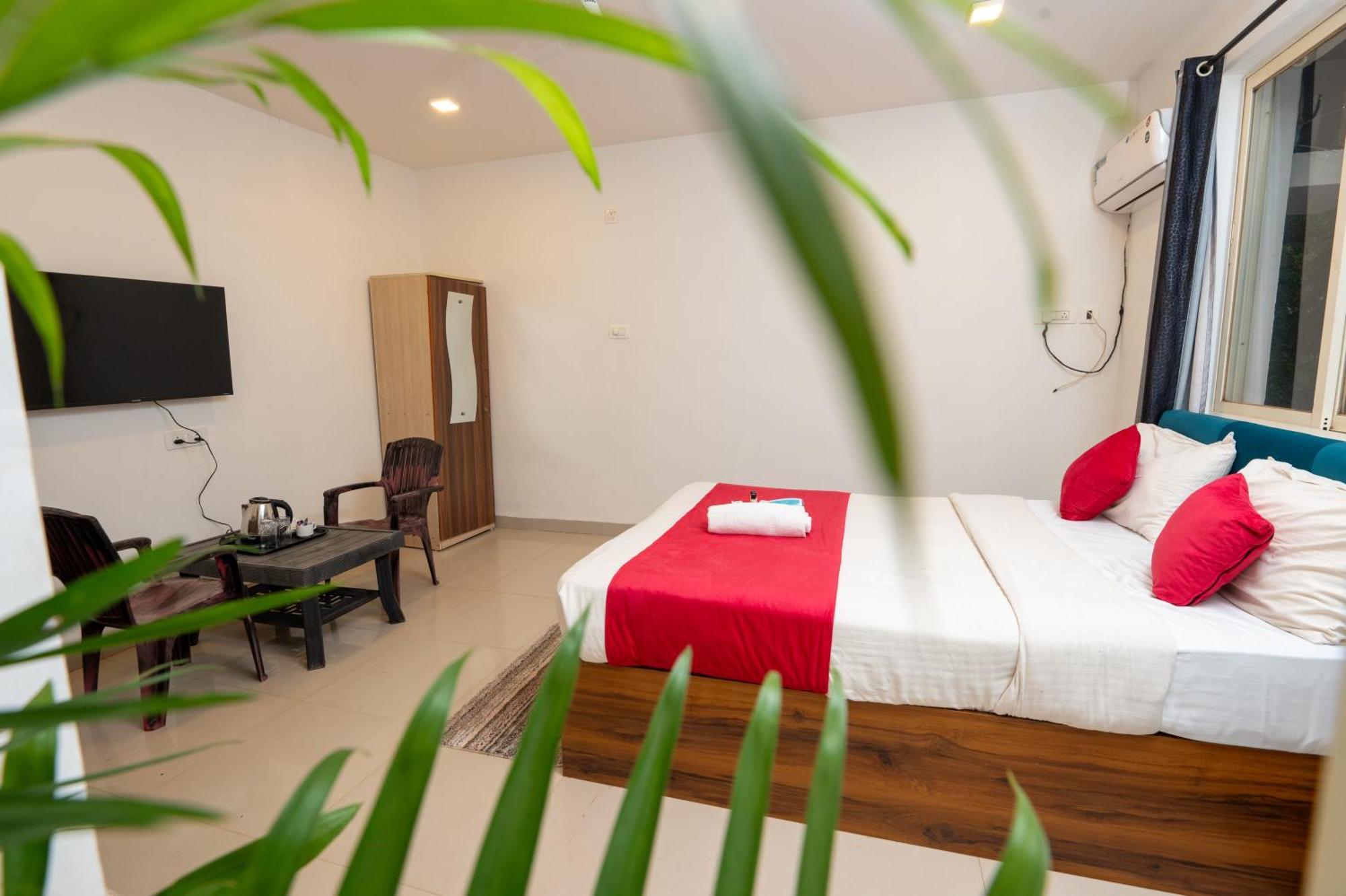 Morjim Sea Waves-Beach Front Hotel Εξωτερικό φωτογραφία