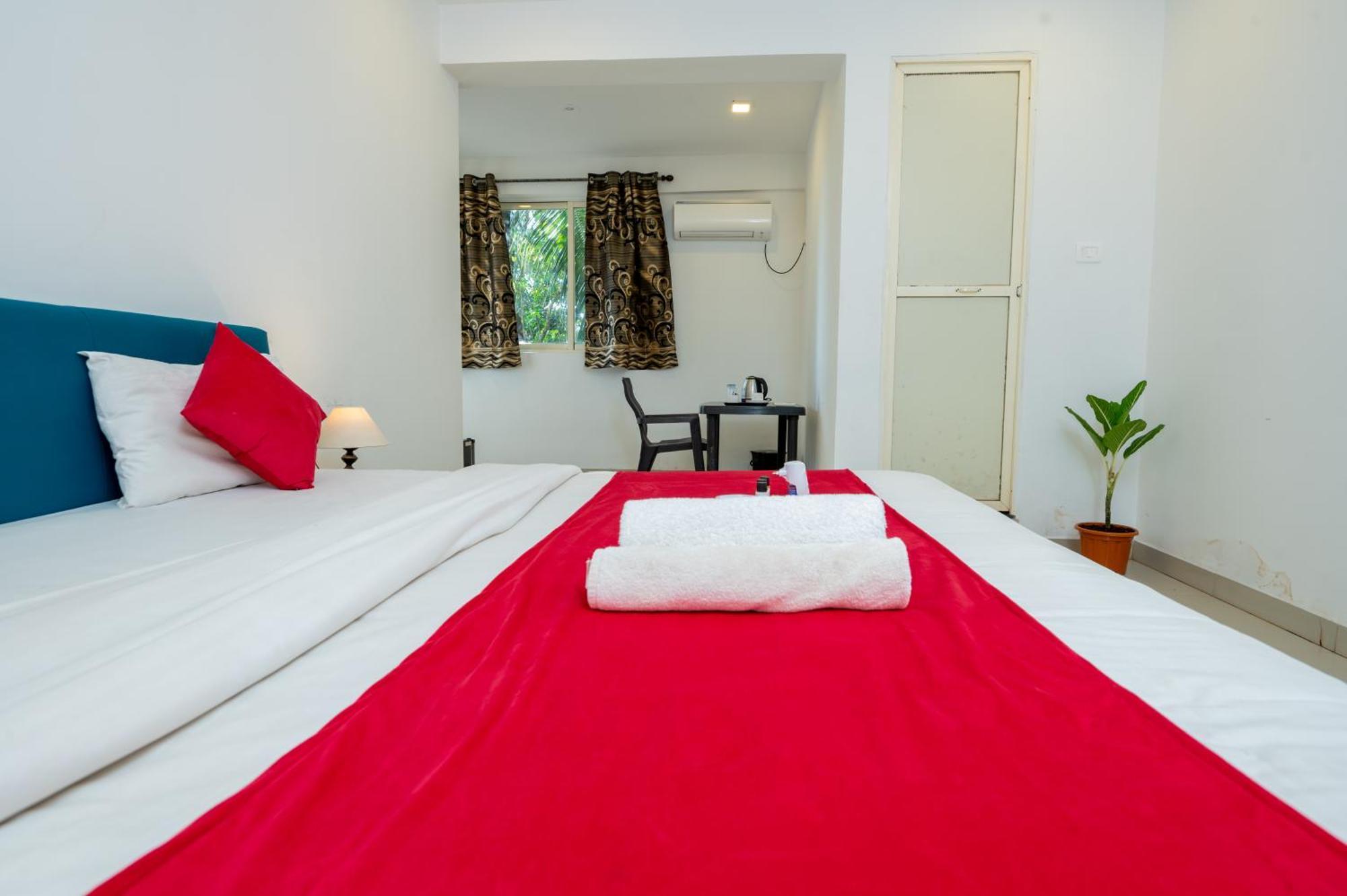 Morjim Sea Waves-Beach Front Hotel Εξωτερικό φωτογραφία