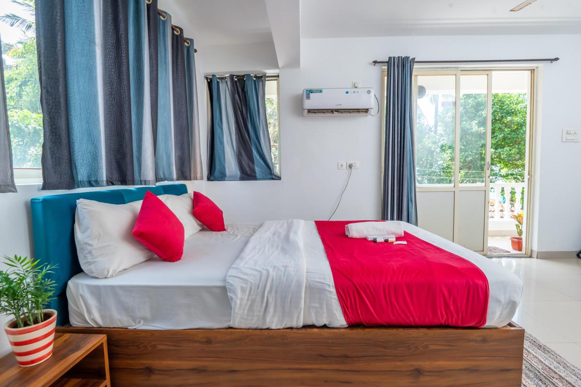 Morjim Sea Waves-Beach Front Hotel Εξωτερικό φωτογραφία