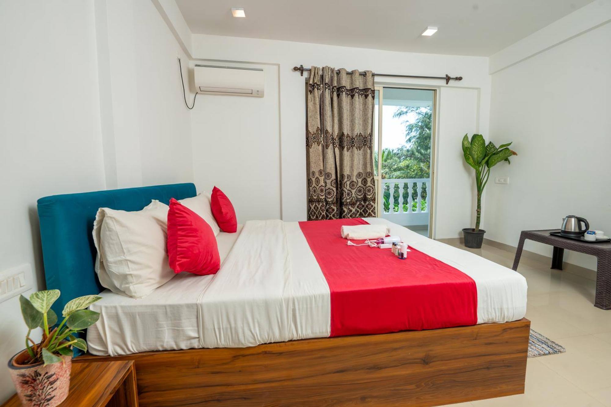 Morjim Sea Waves-Beach Front Hotel Εξωτερικό φωτογραφία