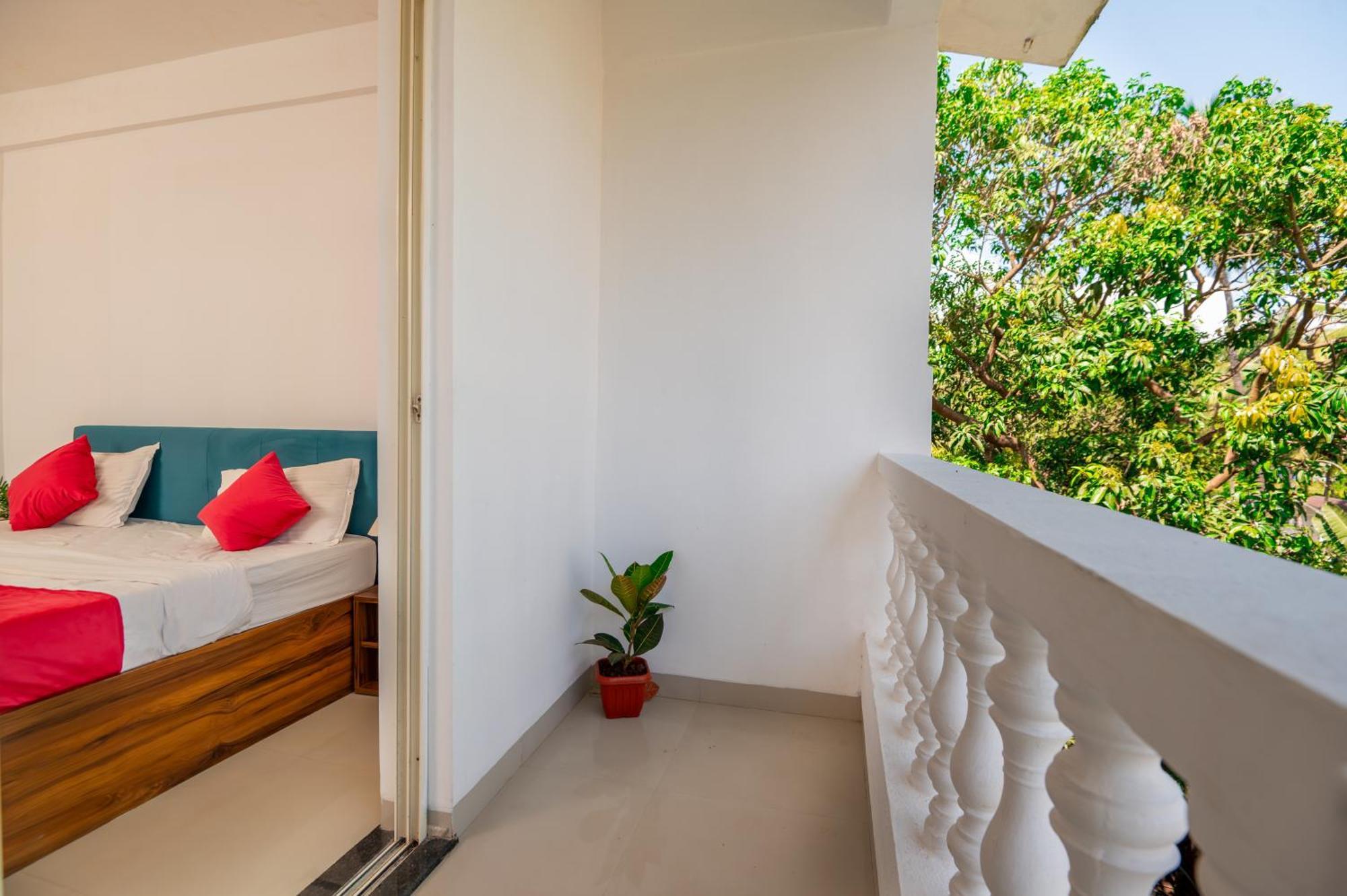 Morjim Sea Waves-Beach Front Hotel Εξωτερικό φωτογραφία