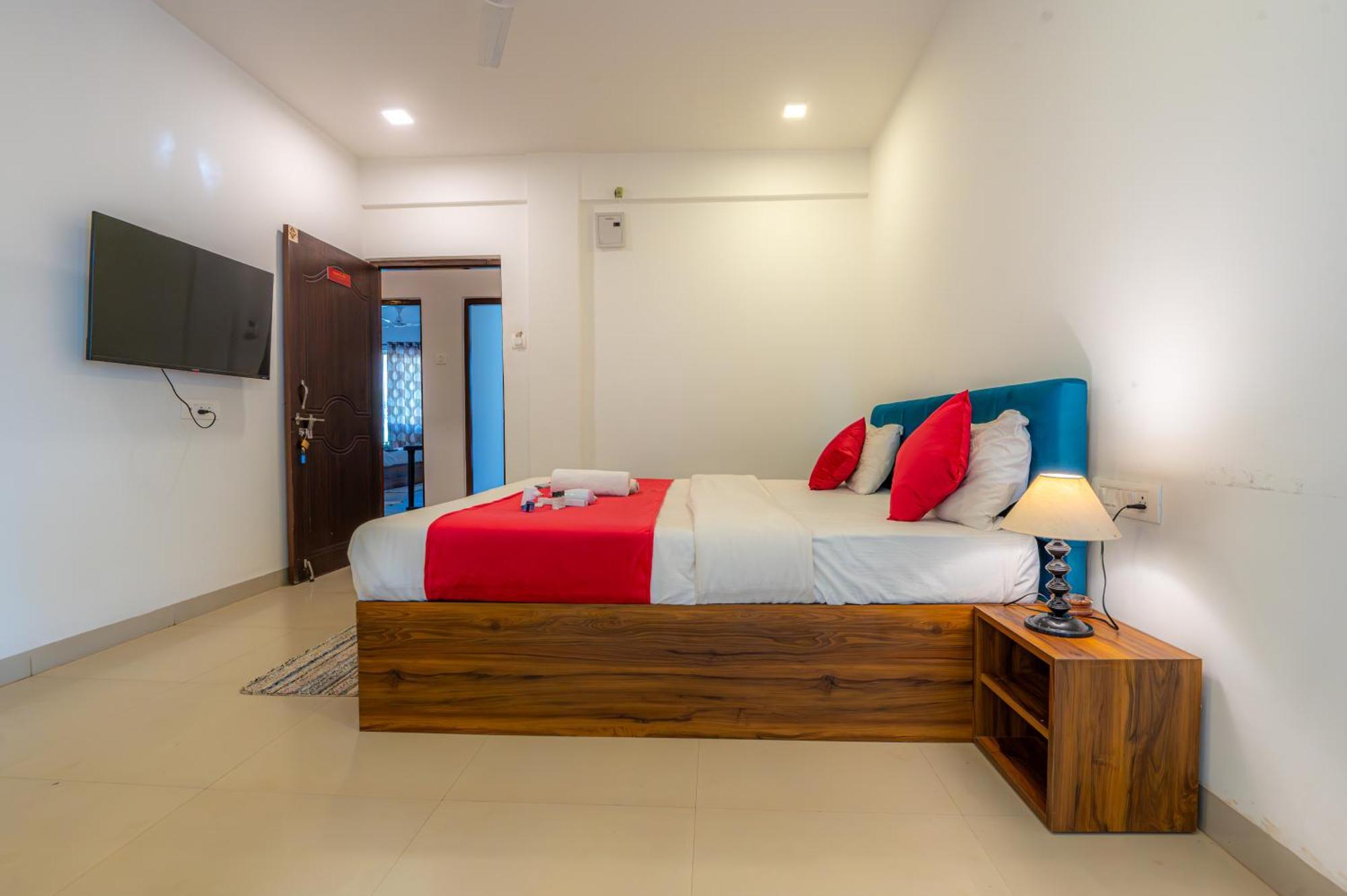 Morjim Sea Waves-Beach Front Hotel Εξωτερικό φωτογραφία