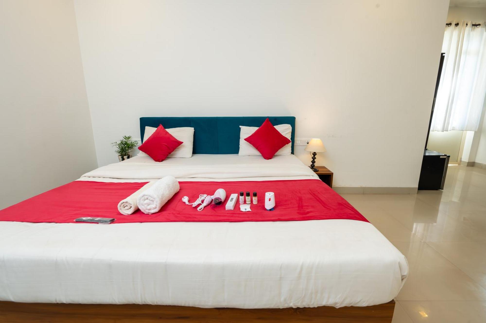 Morjim Sea Waves-Beach Front Hotel Εξωτερικό φωτογραφία