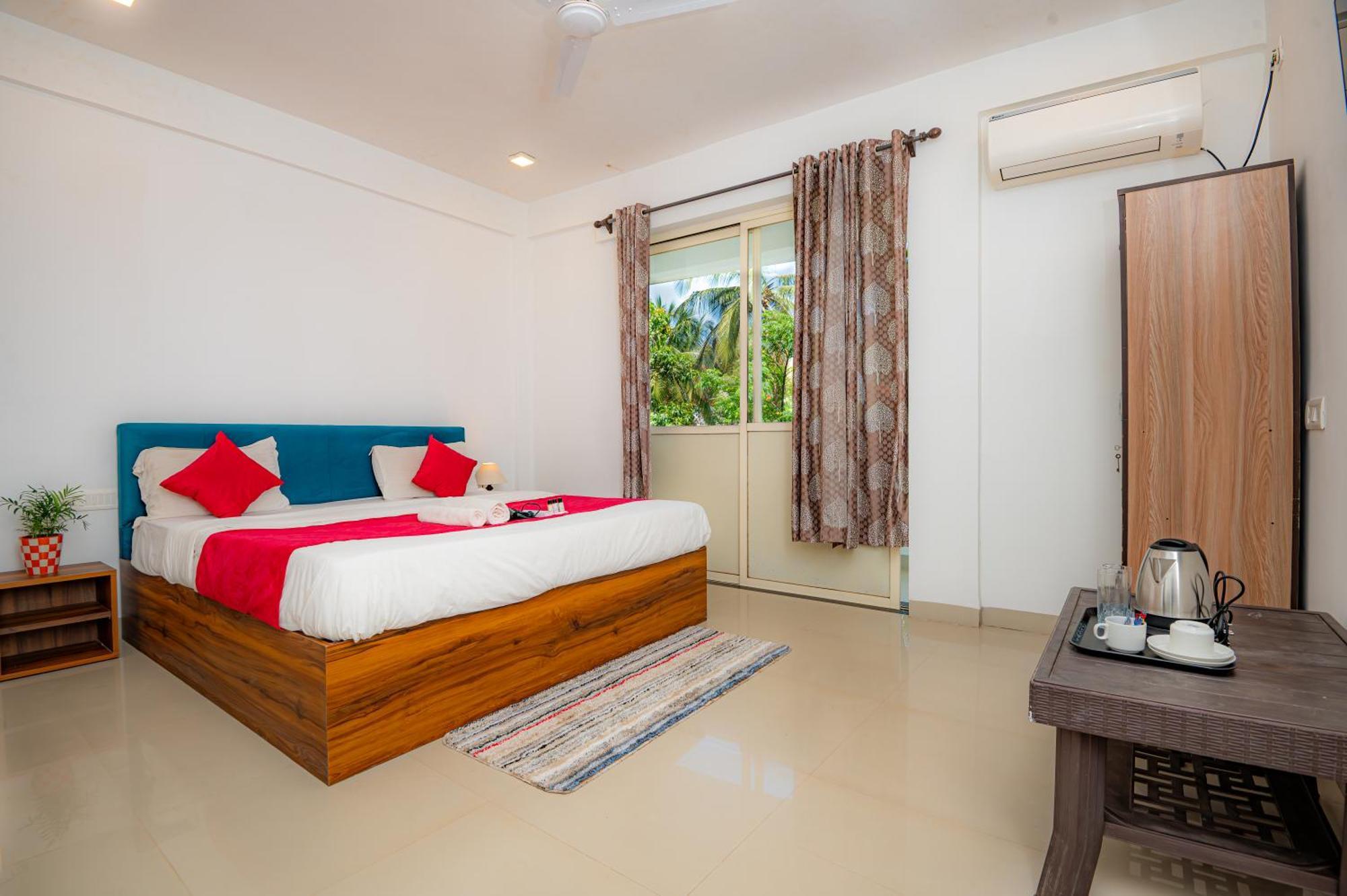 Morjim Sea Waves-Beach Front Hotel Εξωτερικό φωτογραφία