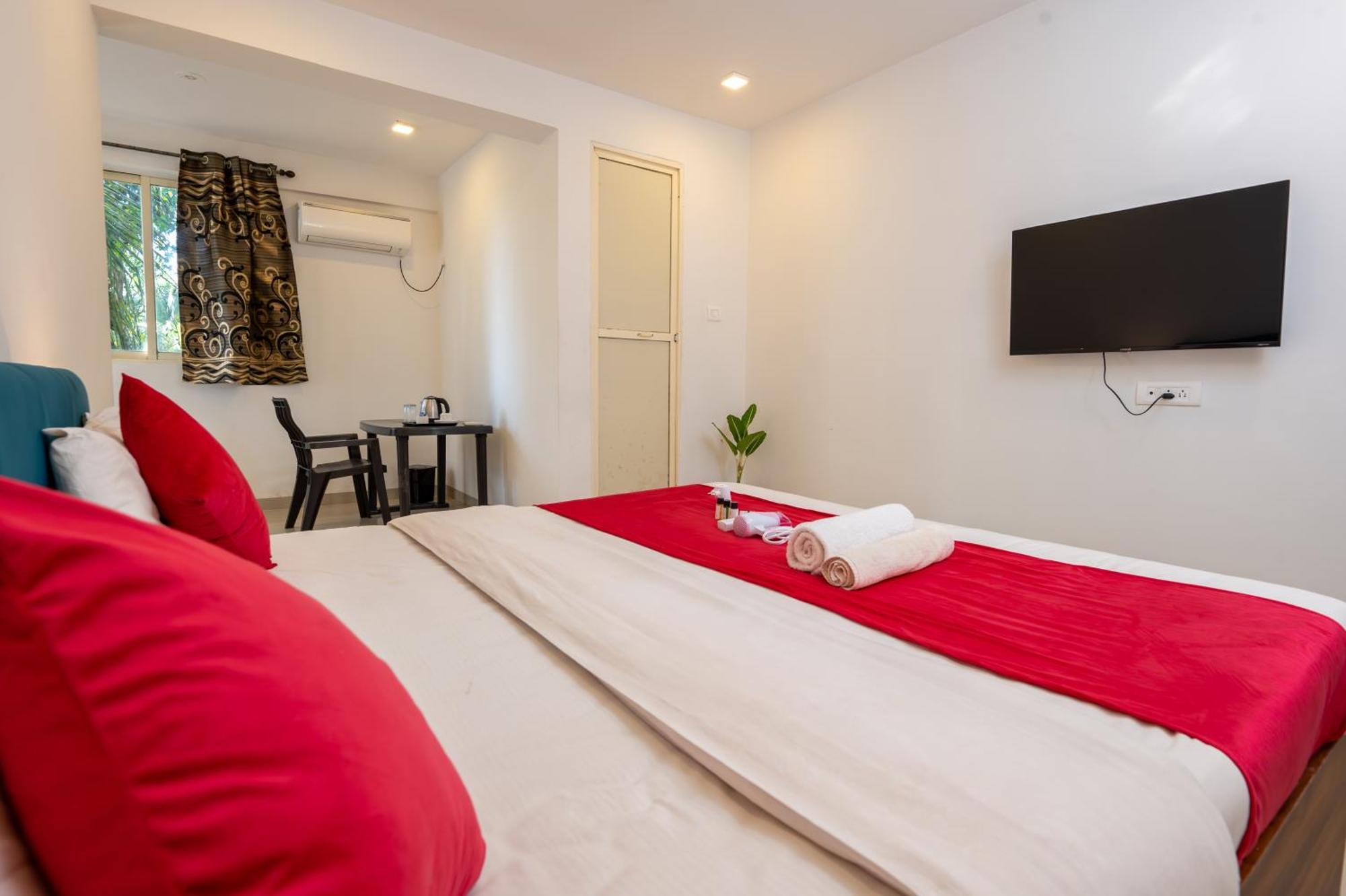 Morjim Sea Waves-Beach Front Hotel Εξωτερικό φωτογραφία