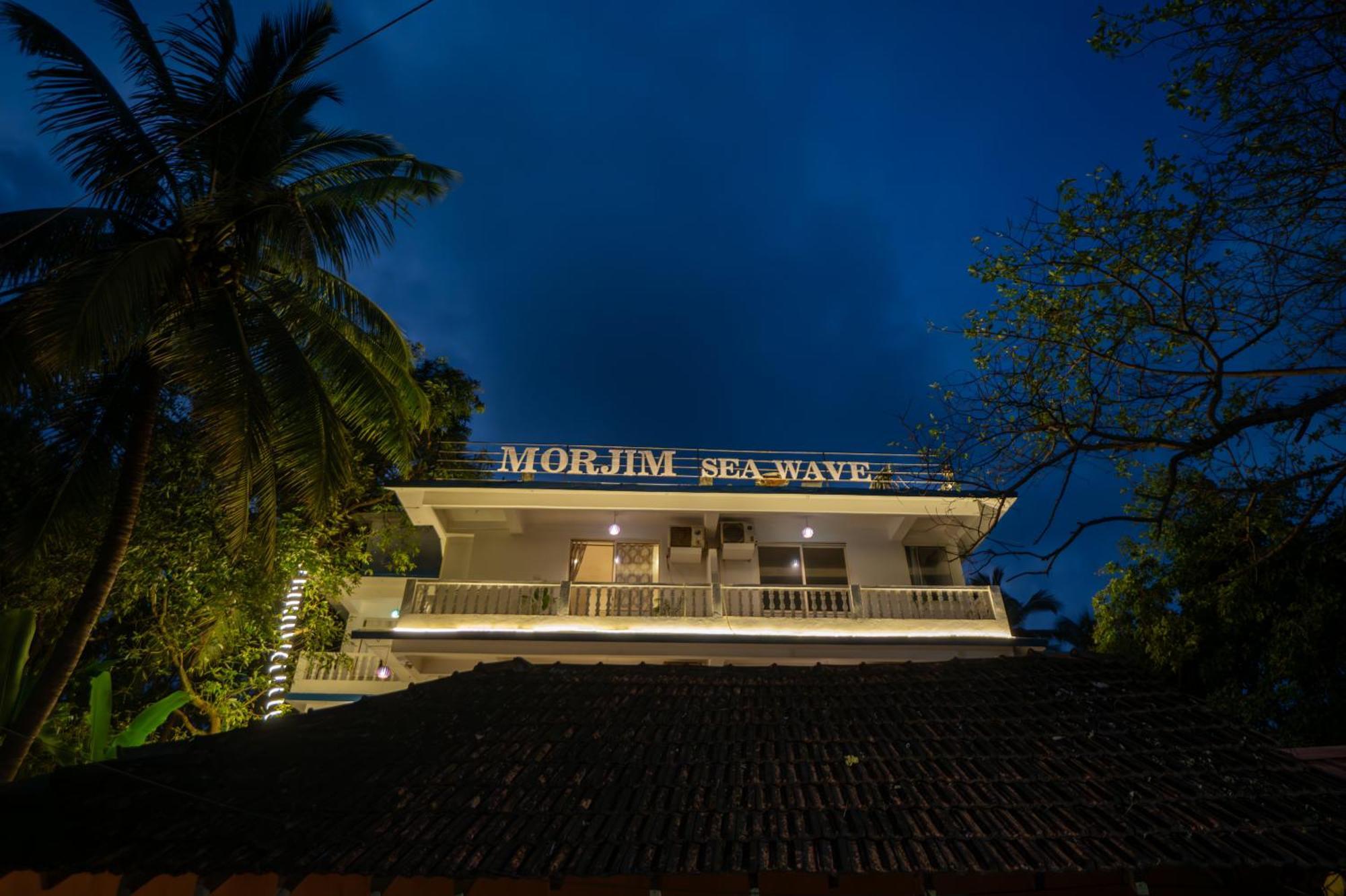 Morjim Sea Waves-Beach Front Hotel Εξωτερικό φωτογραφία